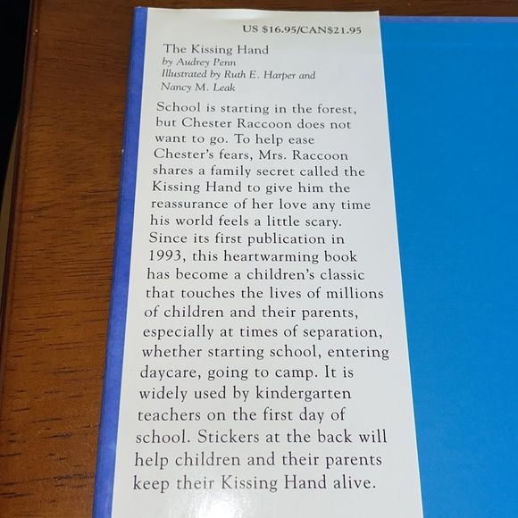 The Kissing Hand Book - Picture 3 of 3